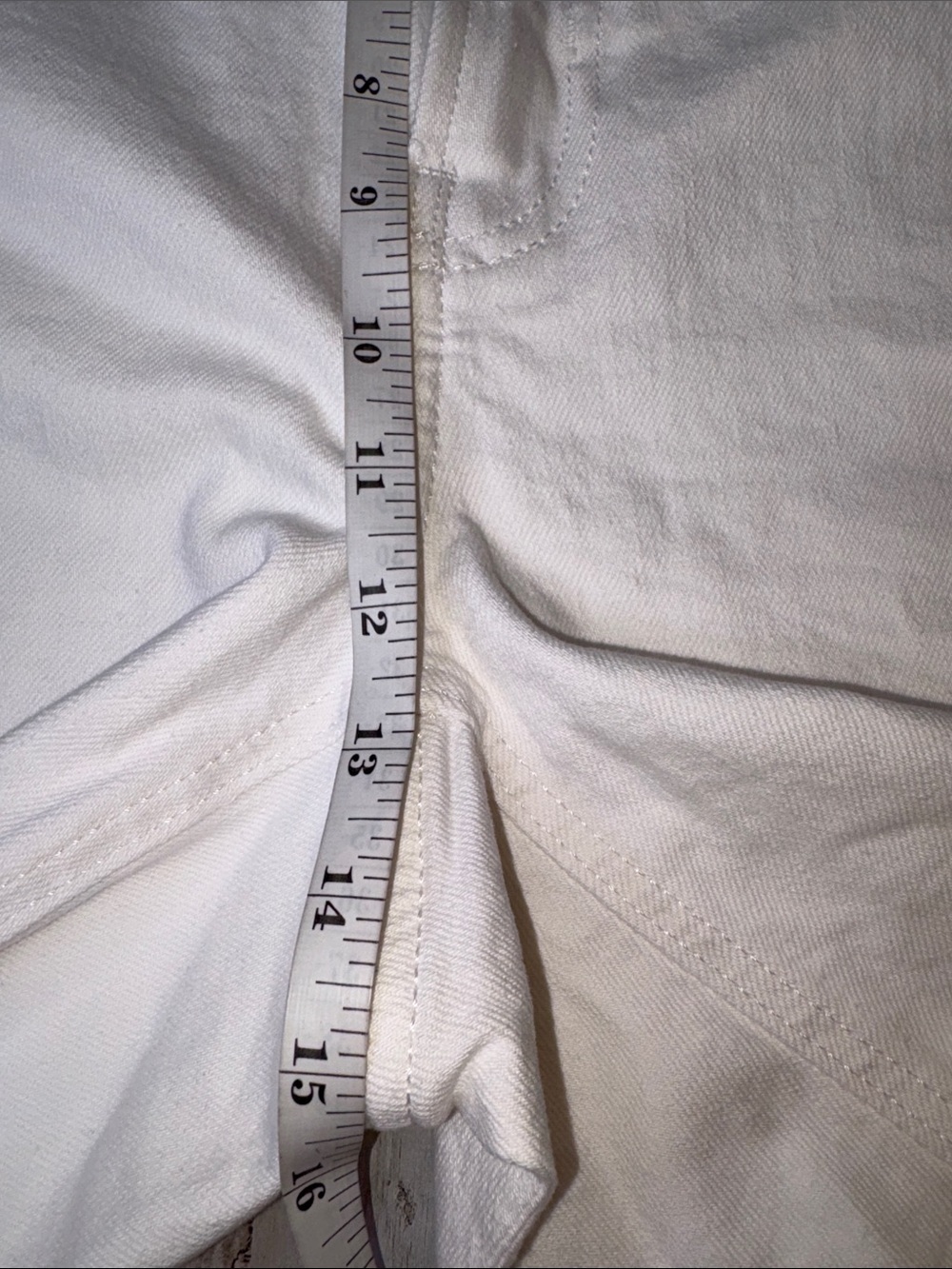 Old Navy High-rise O.G. Straight white denim shorts plus size 24 - Picture 9 of 14